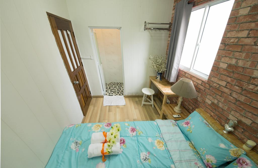 Wanderlust Saigon Hostel & Rooftop Bar Ho Chi Minh City Exterior photo