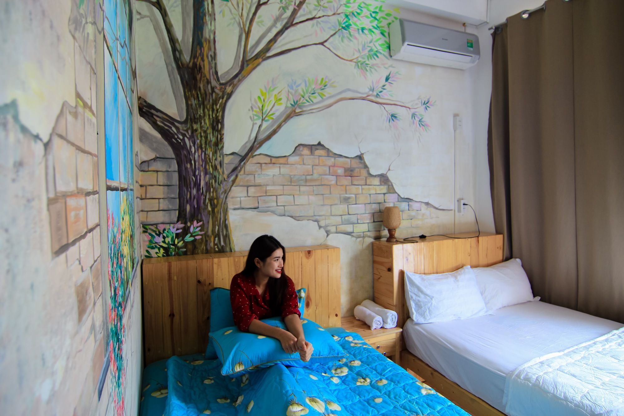 Wanderlust Saigon Hostel & Rooftop Bar Ho Chi Minh City Exterior photo